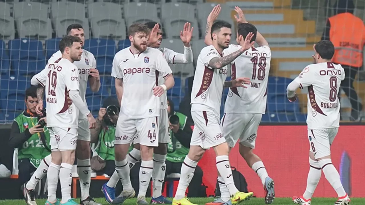 Trabzonspor, 6 gollü düelloyu kazandı ve çeyrek finale çıktı