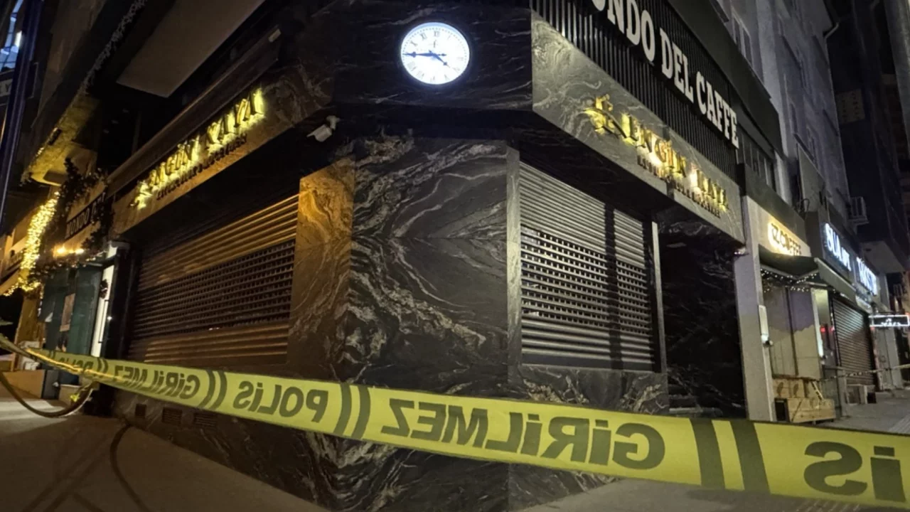 Kuyumcu soyguncuları hakkında yakalama kararı