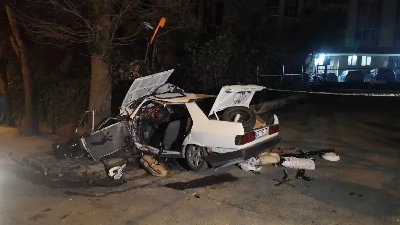 İstanbul'da hız faciası... Sürücü feci şekilde can verdi!