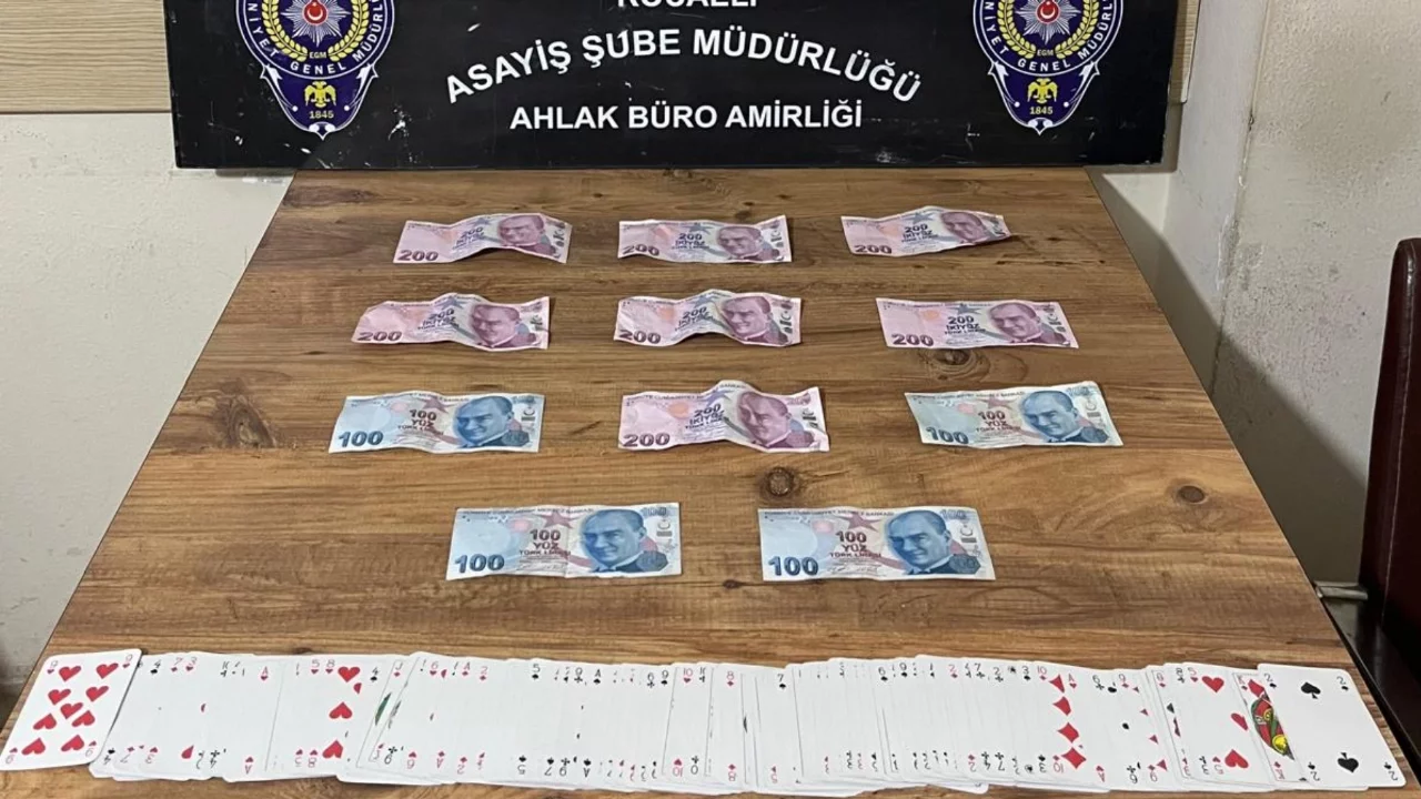 Kocaeli'de kumar oynayan 6 kişiye para cezası