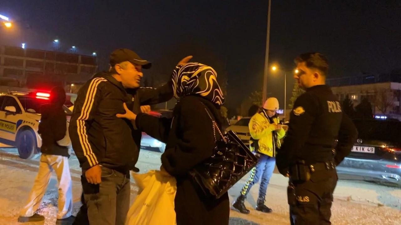 Bursa'da araçta yüksek sesli müzik pahalıya patladı! 21 bin TL ceza, 30 gün men...