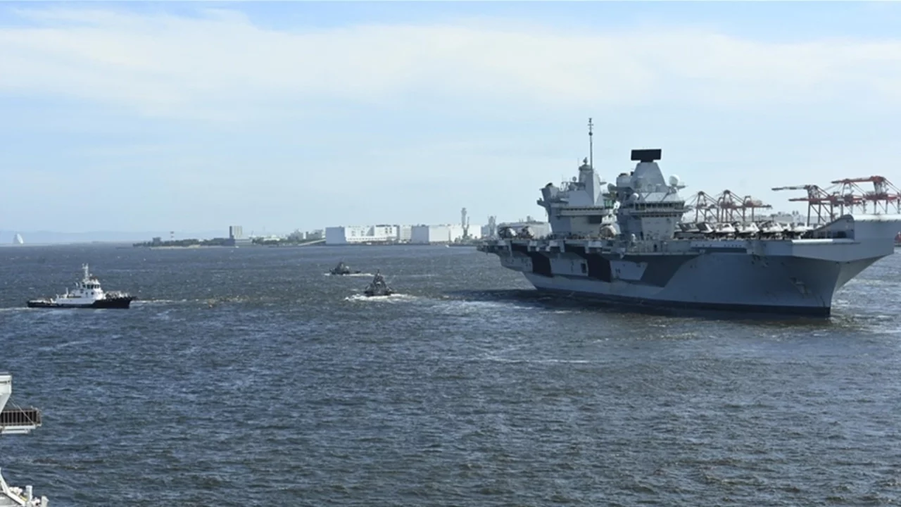 Yunan savaş gemileri, Güney Kıbrıs'a ulaştı