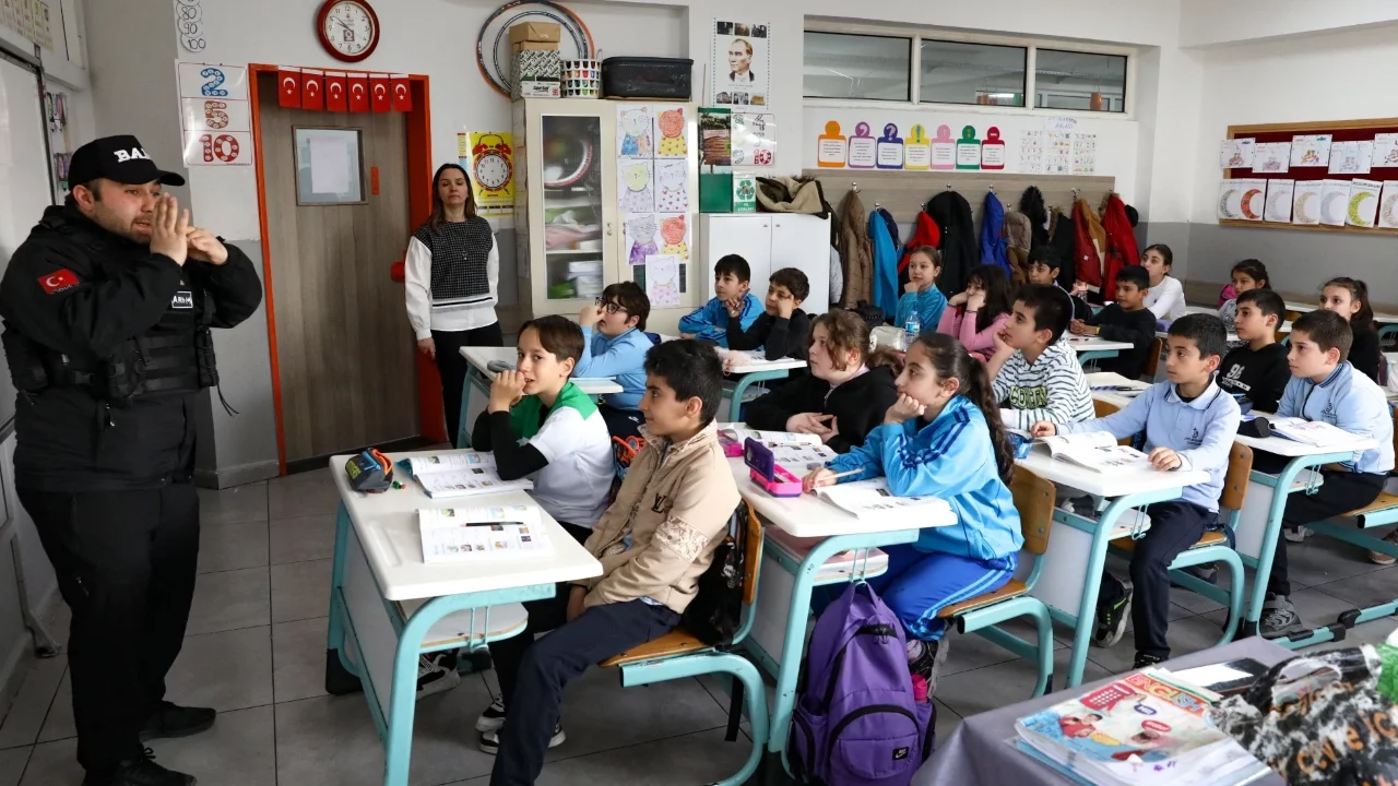 Bursa Büyükşehir Belediyesi'nden miniklere afet eğitimi