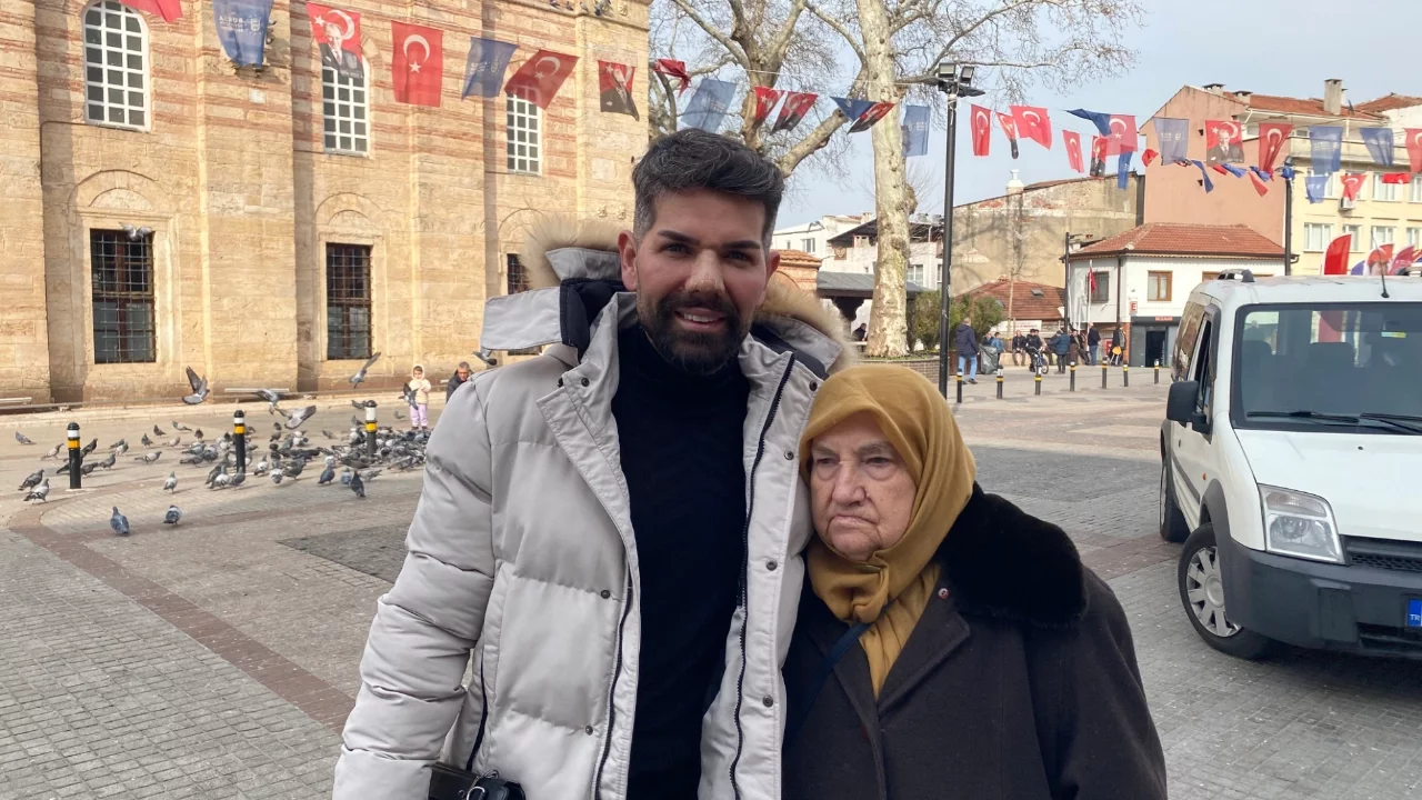 Şarkıcı Mehmet Çevik sahnelere ara verdi, Ramazan'da maneviyata yöneldi