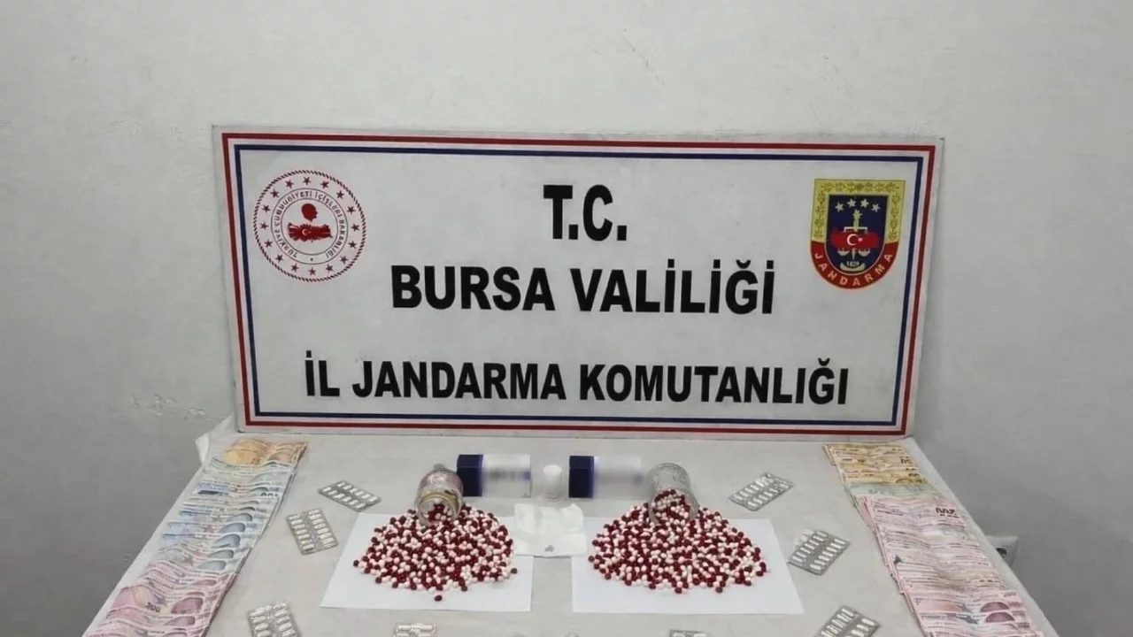 Bursa'da uyuşturucu operasyonu: Bin 39 adet sentetik hap ele geçirildi
