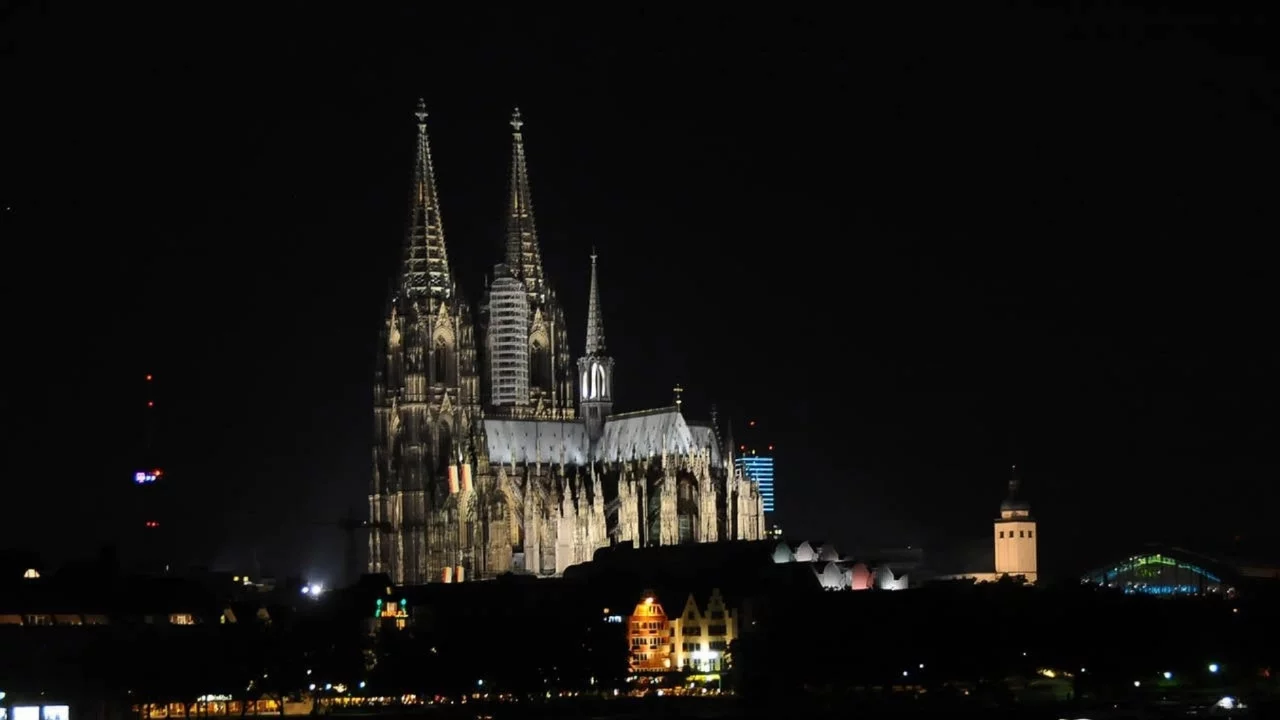 Tarihi Köln Katedrali turistlere ücretli oluyor