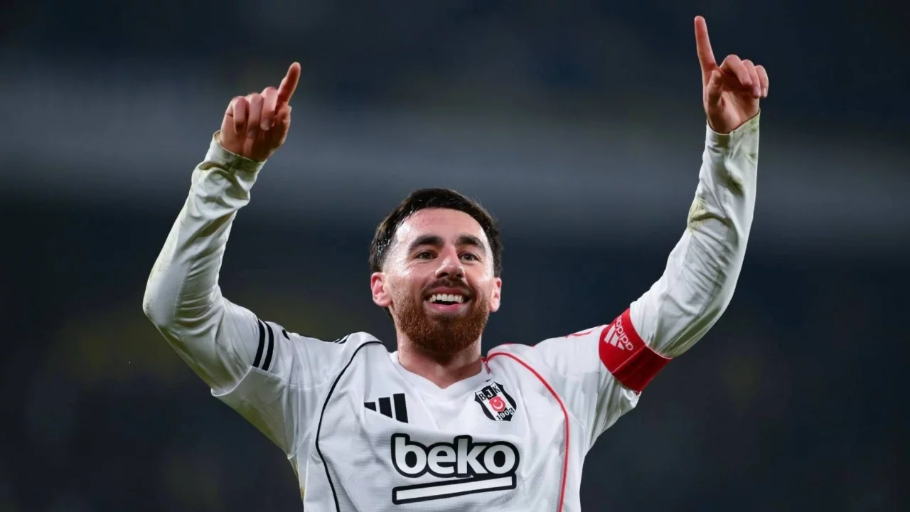 Orkun Kökçü'den Galatasaray'a göndermeli paylaşım