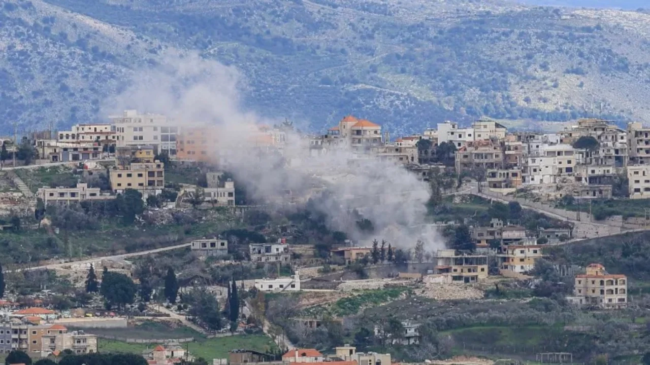 İsrail, Lübnan hükümetini Hizbullah'a karşı harekete geçirmek için sivil noktaların vurulmasını değerlendiriyor