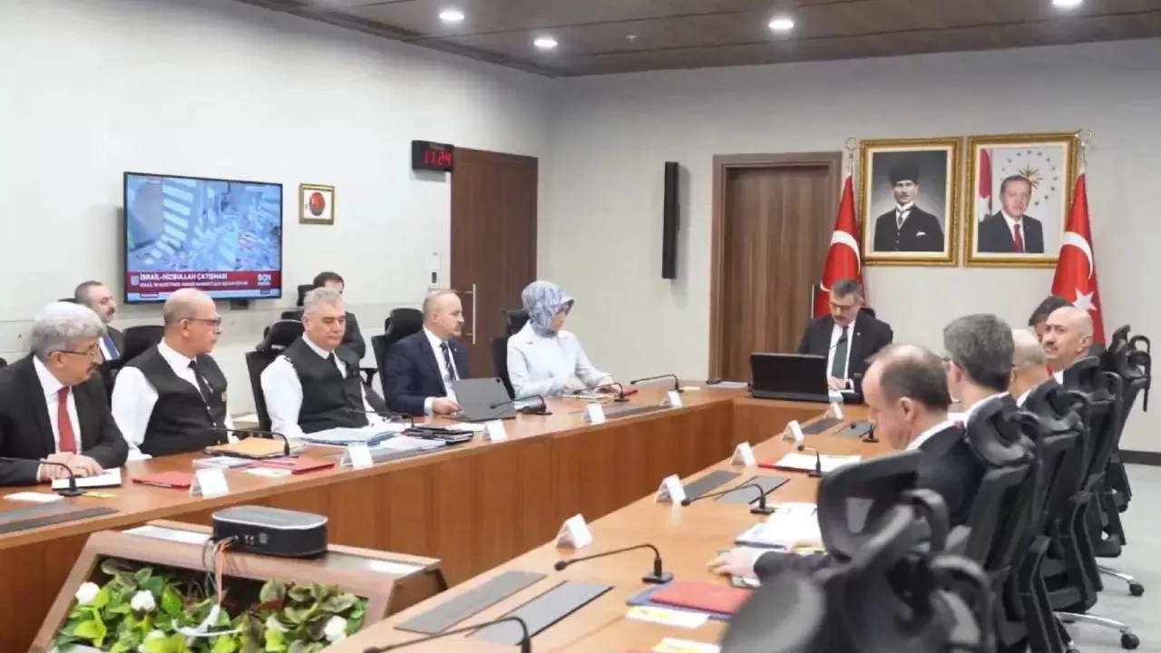 İçişleri Bakanı Mustafa Çiftçi, sınır illerin valileri ile bir araya geldi