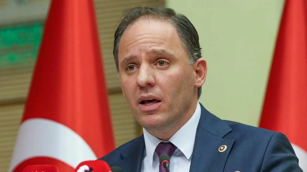 CHP'li Deniz Yavuzyılmaz: Zafer Havalimanı'nda garanti yolcu hedefi yine tutmadı