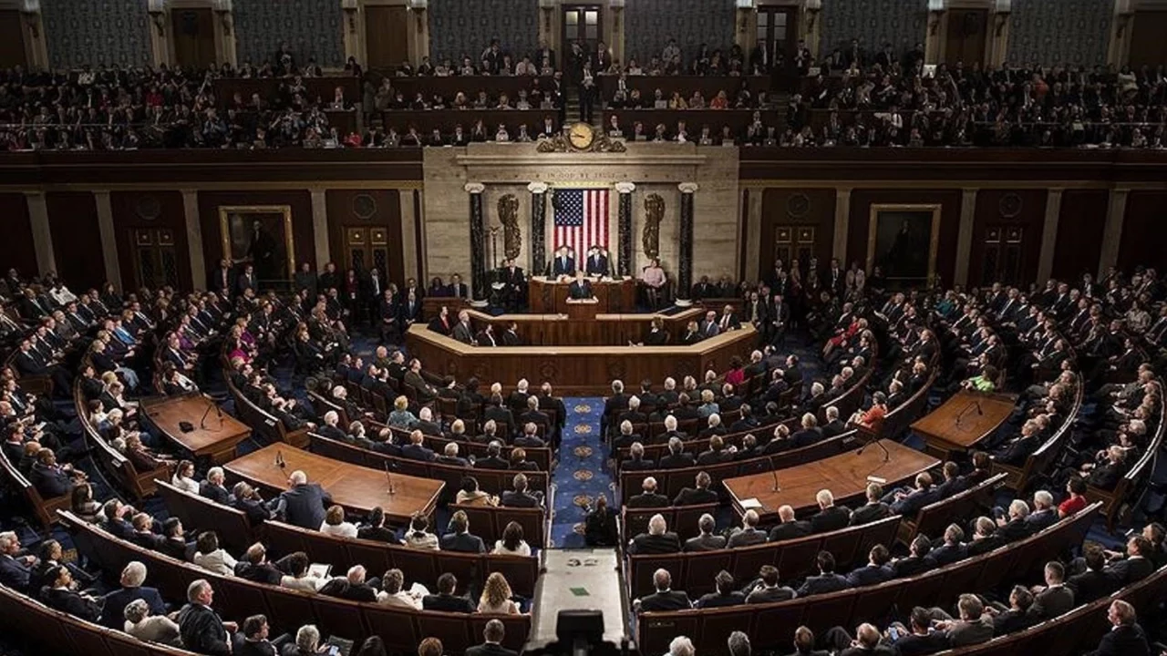 ABD Temsilciler Meclisi'nden Trump'a İran operasyonu desteği
