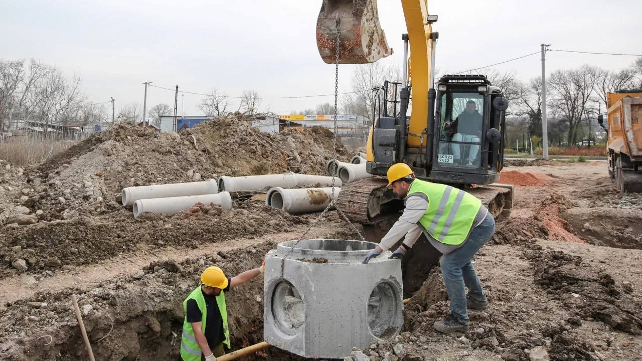 Büyükşehir Belediyesi'nden Osmangazi'de altyapı mesaisi