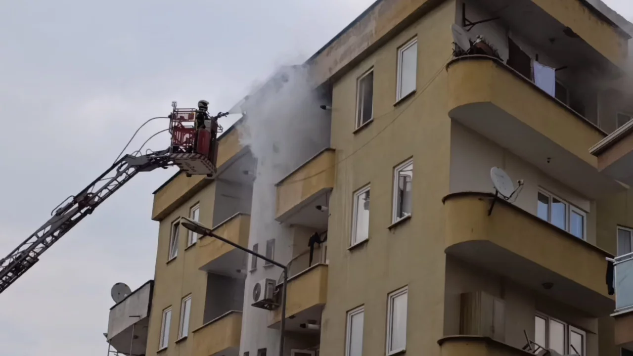 Bursa'da ocakta unutulan yemek yangına neden oldu