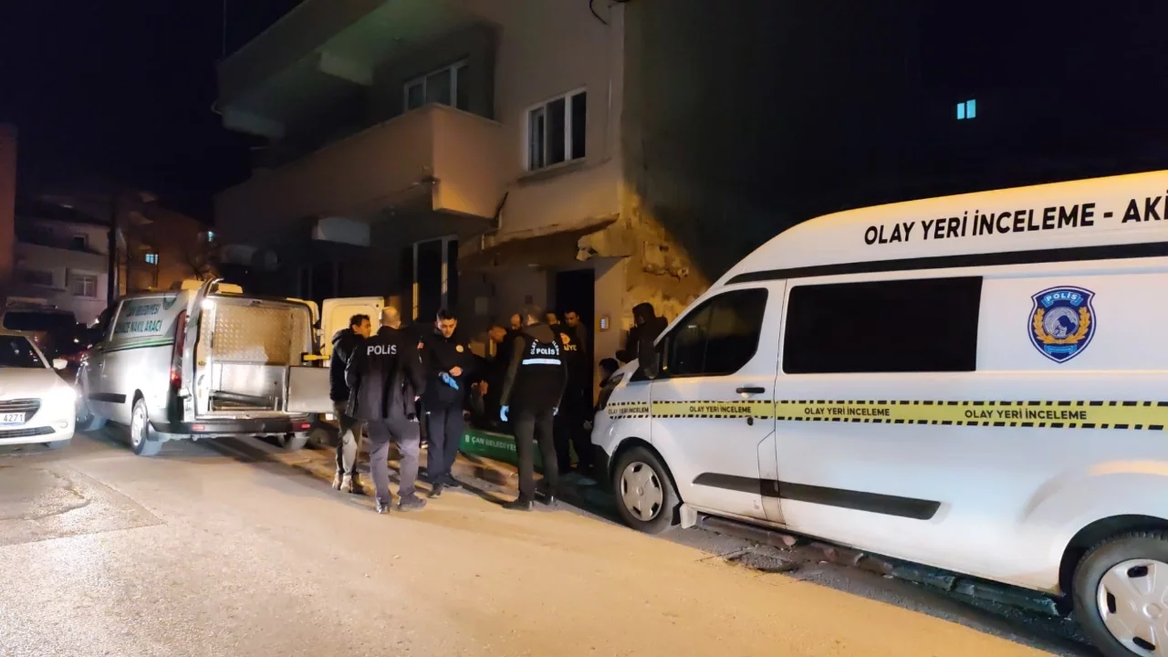 300 milyonluk vurgun iddiasıyla gündeme gelen emlakçı evinde asılı halde bulundu