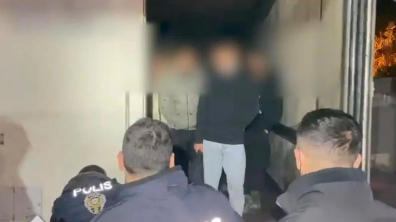 İran'dan gelen 25 göçmen tır dorsesinde yakalandı, sürücü tutuklandı