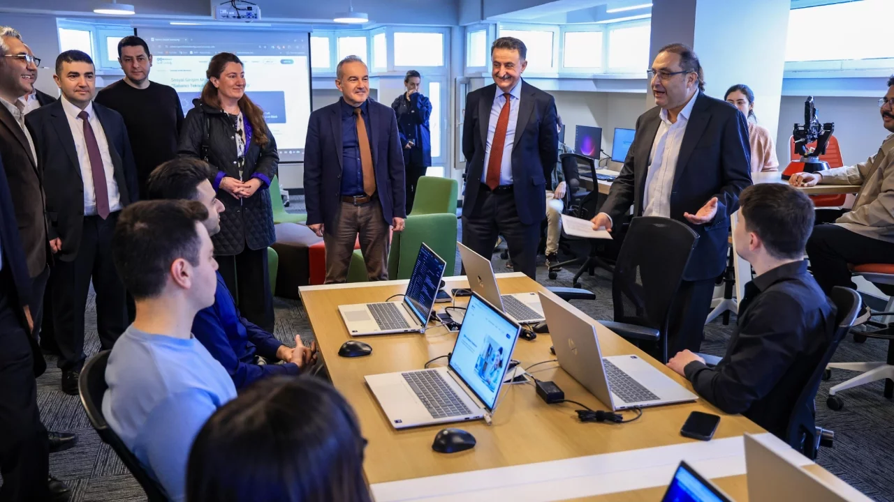 BUÜ, "Teknoloji ve Etki Merkezi"nin kapılarını açtı