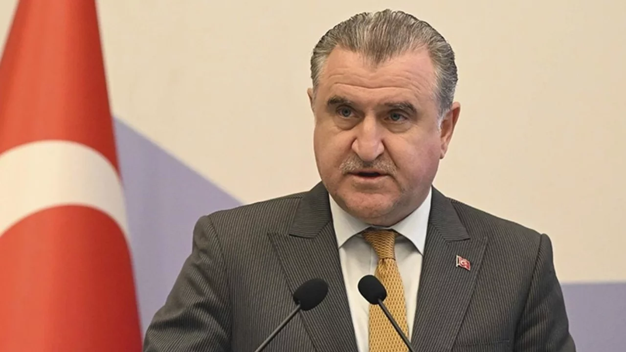 Gençlik ve Spor Bakanı Bak'tan 8 Mart Dünya Kadınlar Günü mesajı