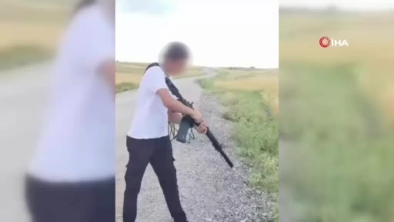 Sosyal medyada, 'silahlı fotoğraf' paylaşan 26 şüpheli gözaltına alındı