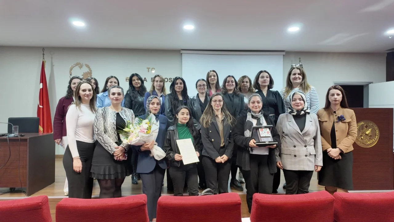 Bursa Barosu'nun "İlham Veren Kadınlar" ödülü bu sene Migros depo emekçisi kadınların