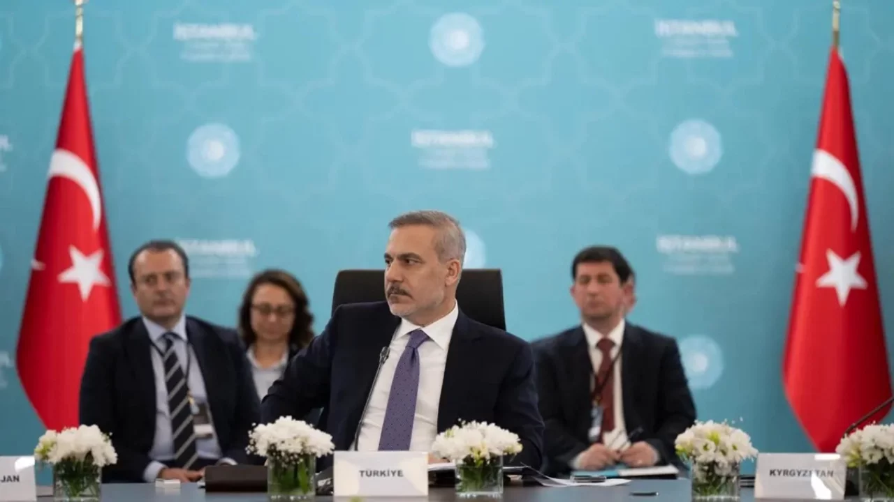 Dışişleri Bakanı Hakan Fidan: "İran'dan başka füze gelmemesi gerektiğini ilettik"