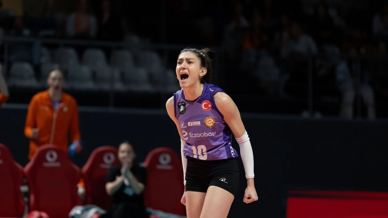 5 setlik derbinin galibi Eczacıbaşı Dynavit