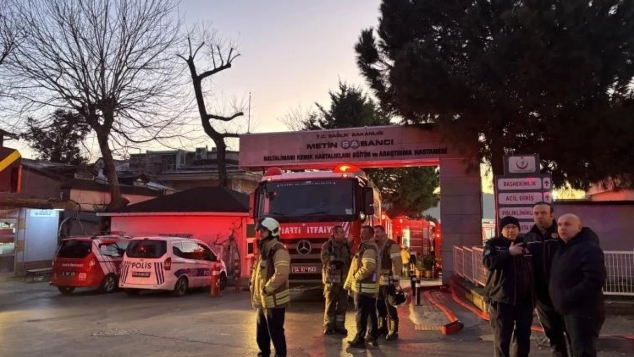 İstanbul'da hastane yangını! 11 hasta tahliye edildi