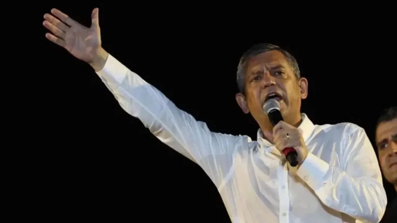 Özgür Özel'den 8 Mart Kadınlar Günü mesajı: 'Katlanmak zorunda değilsiniz!'