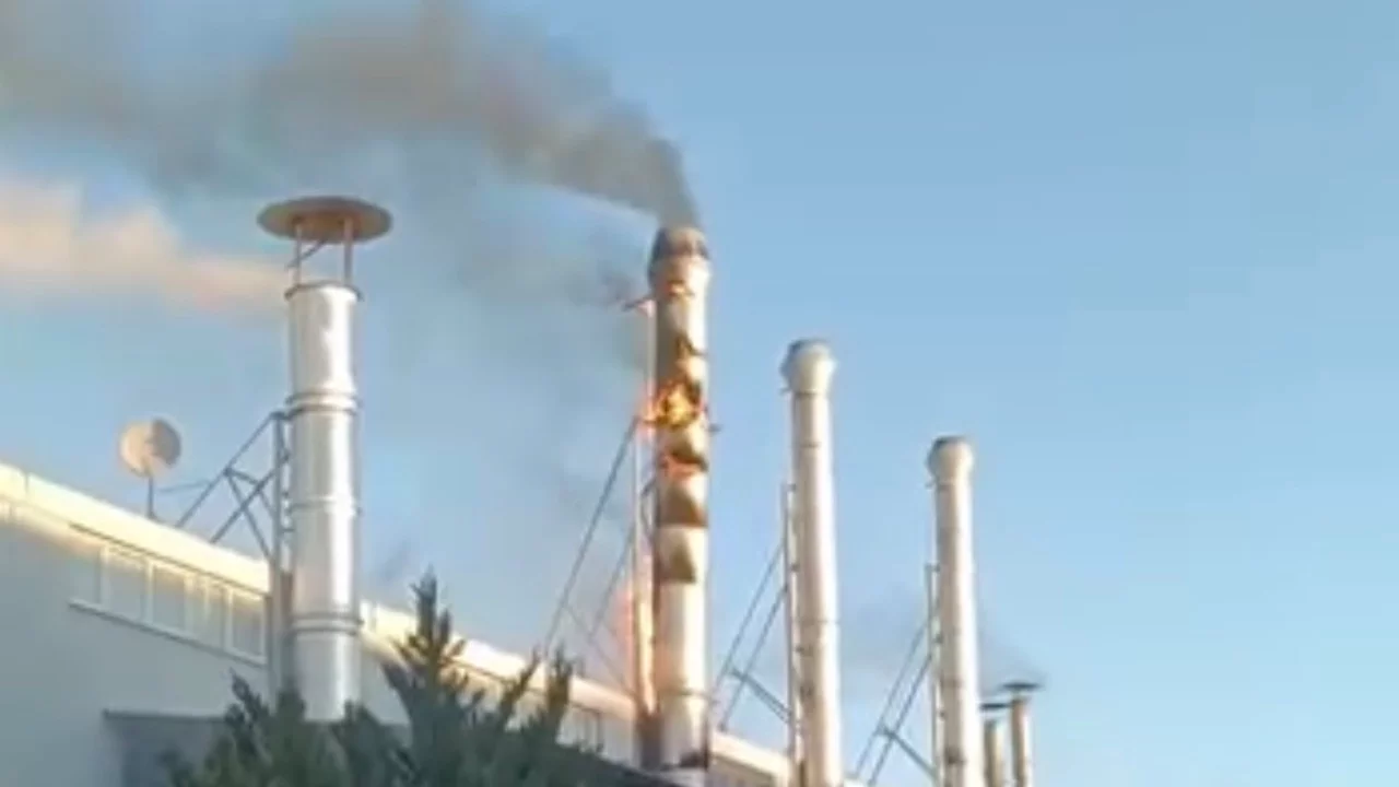 Bursa'da fabrika bacasında yangın paniği