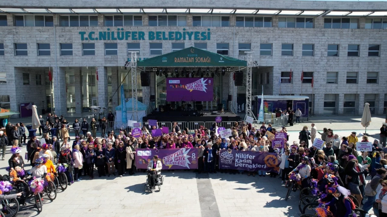 Bursa Nilüfer'de kadınlar tek ses oldu: "Eşitlik Ses İster Biz Buradayız"