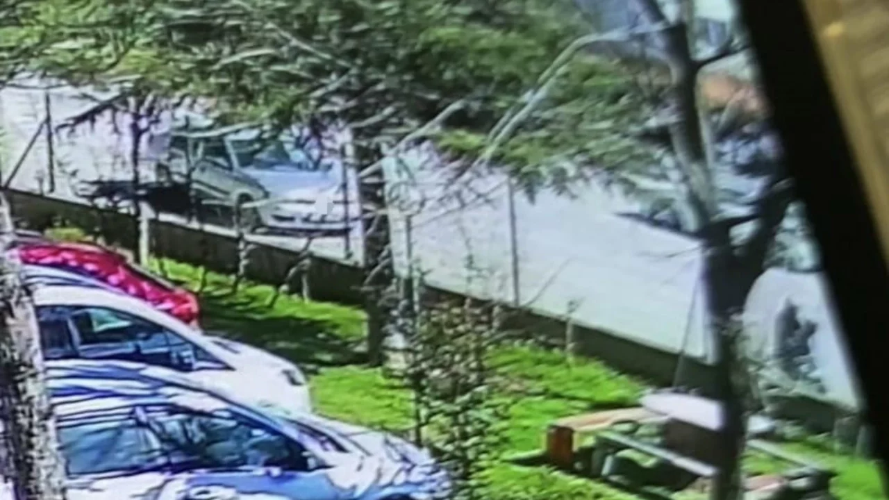 Bursa'da el freni çekilmeyen otomobil faciaya sebep oldu! Ölü ve yaralılar var...