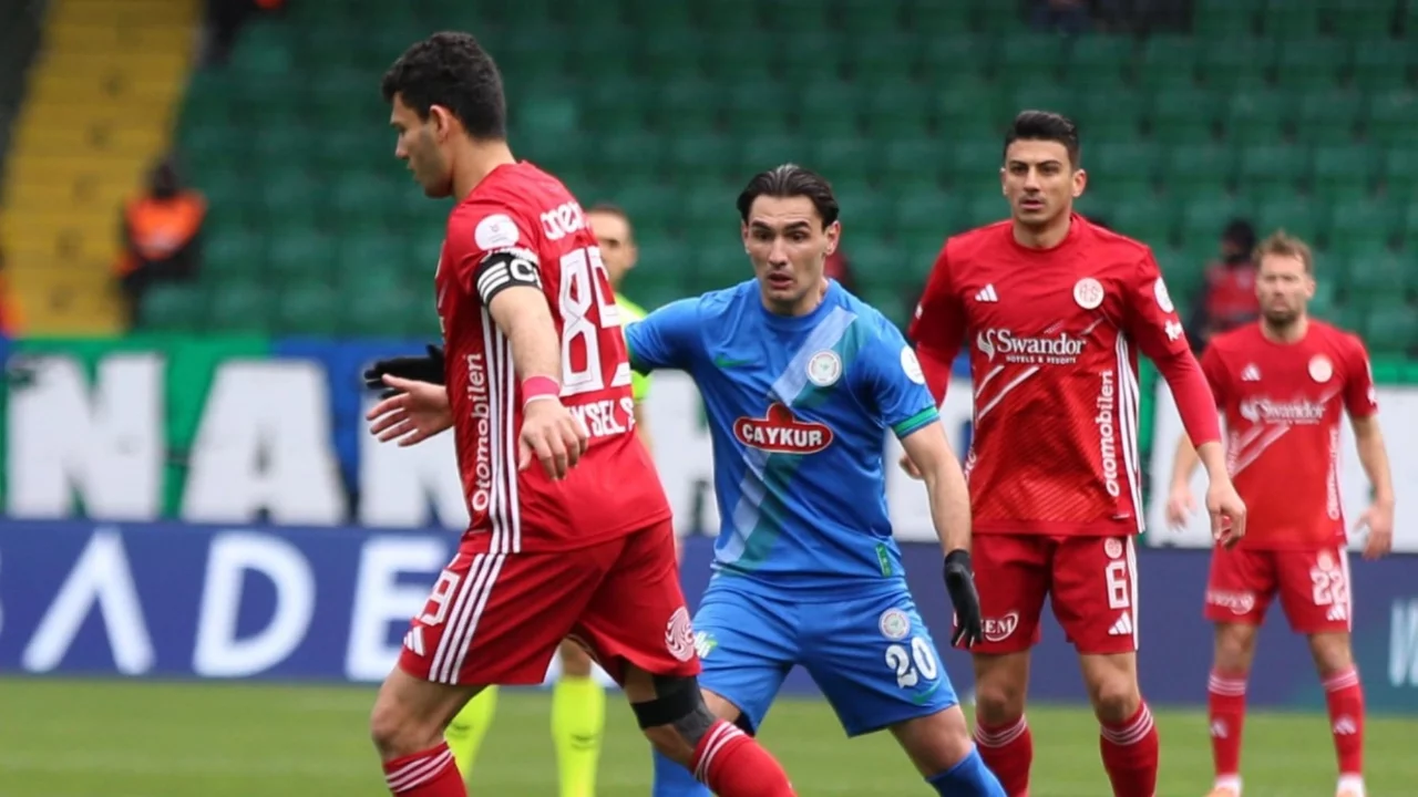 Rizespor - Antalyaspor maçı sonrası yabancı hakem talebi