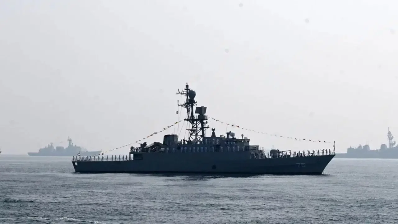 İran'dan, ABD'nin saldırı düzenlediği fırkateyne ilişkin açıklama