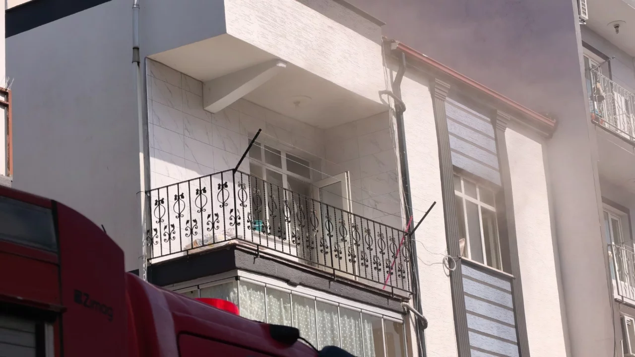 Bursa'da iftar hazırlığı sırasında çıkan yangın korkuttu