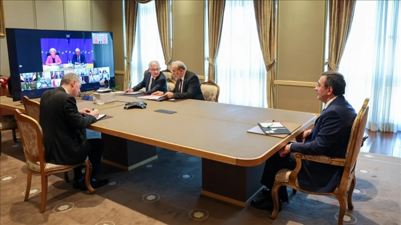 Cumhurbaşkanı Yardımcısı Yılmaz, çevrim içi liderler toplantısına katıldı