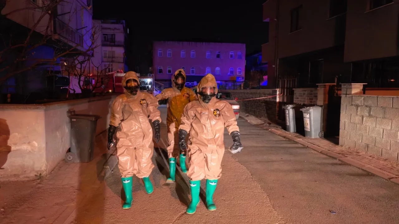 Bursa'da gaz kokusu paniği: Tuvalette çakmak çakınca patlama oldu