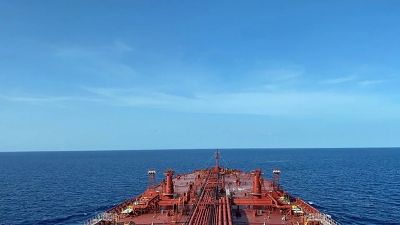 İran, Bangladeş'e ait petrol tankerlerinin Hürmüz Boğazı'ndan geçişine izin verdi