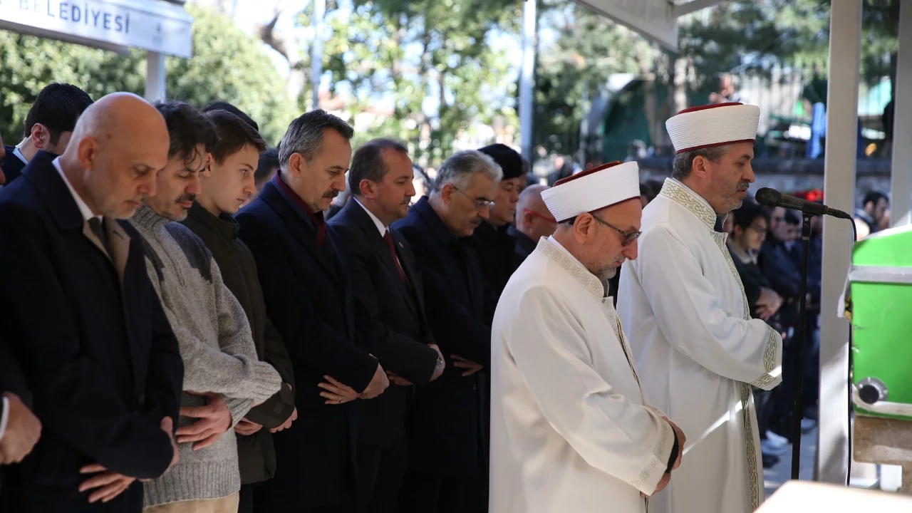 Cumhurbaşkanlığı Savunma Sanayii Başkanı Görgün'ün kayınpederi Bursa'da defnedildi