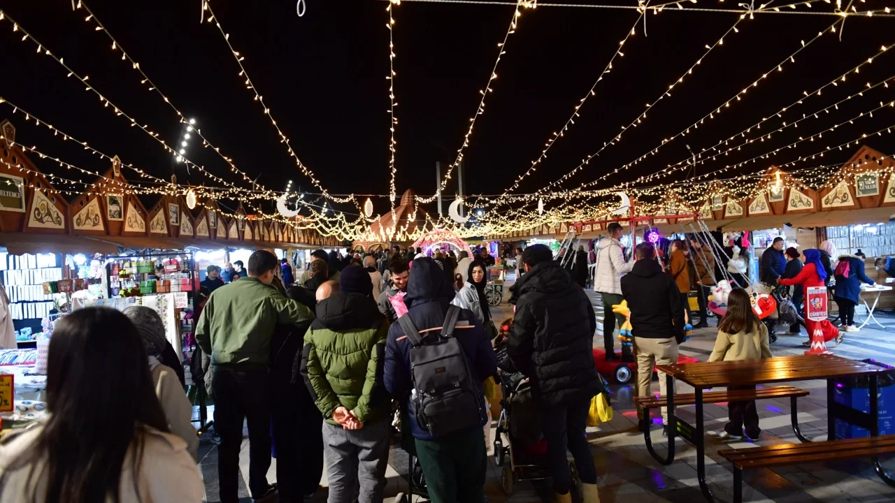 Osmangazi Meydanı'nda Ramazan etkinlikleri tüm coşkusuyla devam ediyor