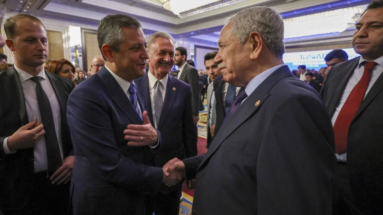 CHP Lideri Özgür Özel, Bülent Arınç ile görüşecek