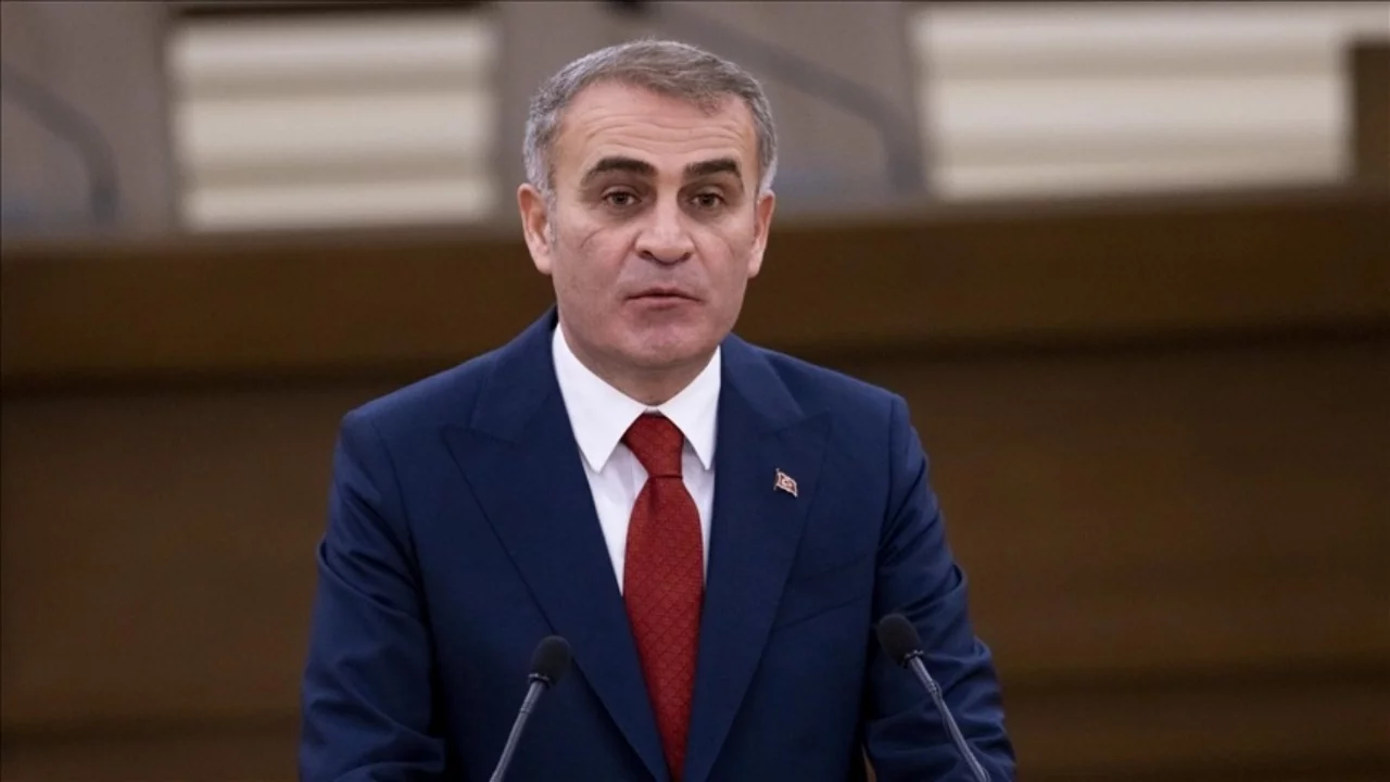 Resmi Gazete'de yayımlandı: AYM Başkanvekilliğine İrfan Fidan seçildi