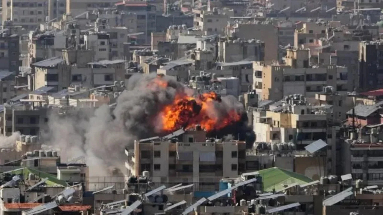 Lübnan: İsrail'in gece saatlerinden bu yana düzenlediği saldırılarda 15 kişi yaşamını yitirdi