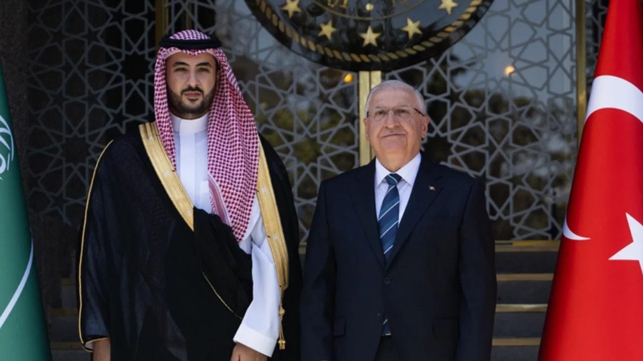 Bakan Güler, Suudi Arabistan Savunma Bakanı Selman ile telefonda görüştü