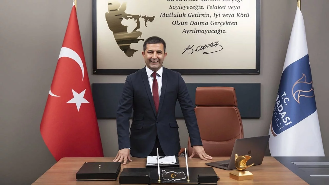 Kuşadası Belediye Başkanı Ömer Günel gözaltına alındı