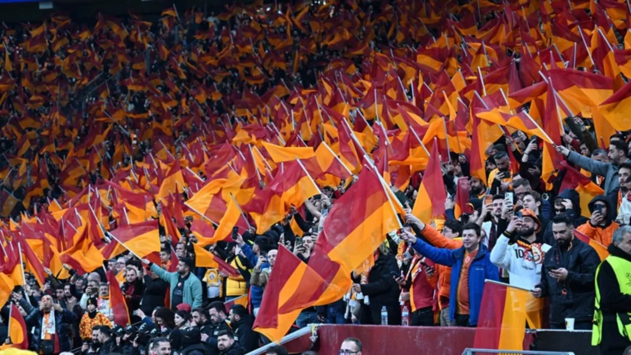 Galatasaray'da kombine yenileme dönemi başladı