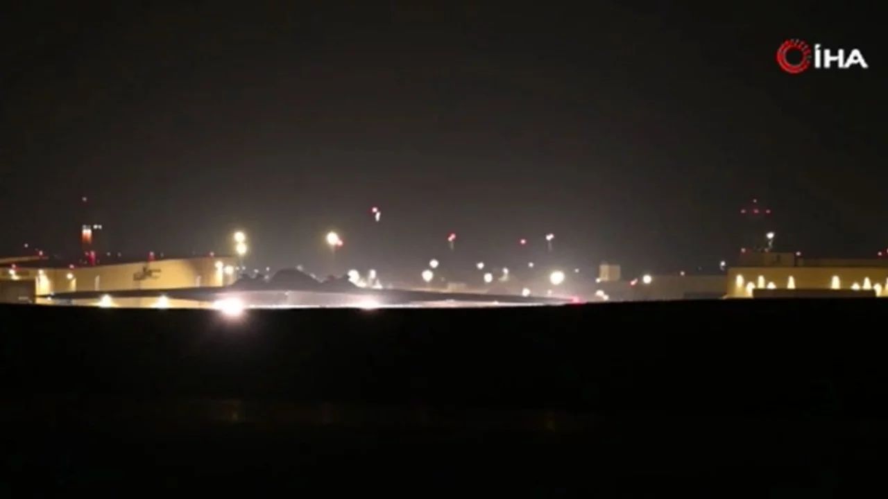 ABD ordusu duyurdu: B-2 bombardıman uçakları İran'a yönelik saldırılar için havalandı