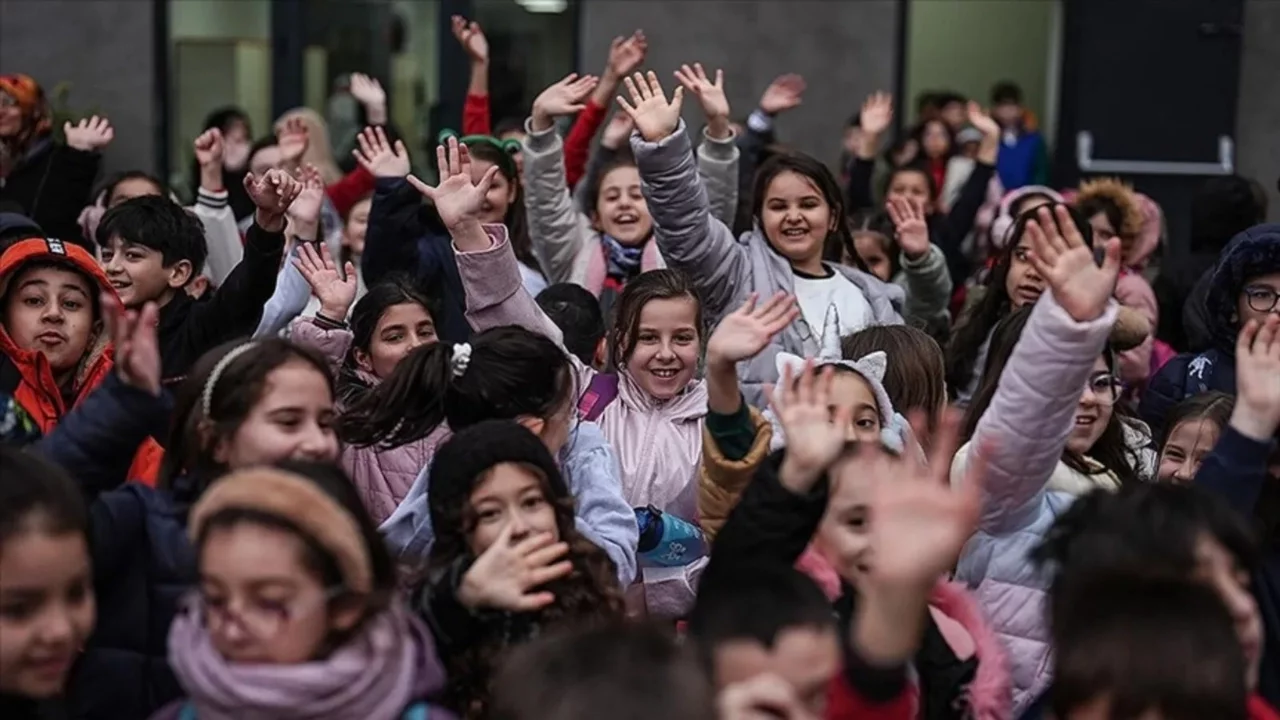 18 milyon öğrenci için ikinci ara tatil başlıyor: Son ders zili bugün