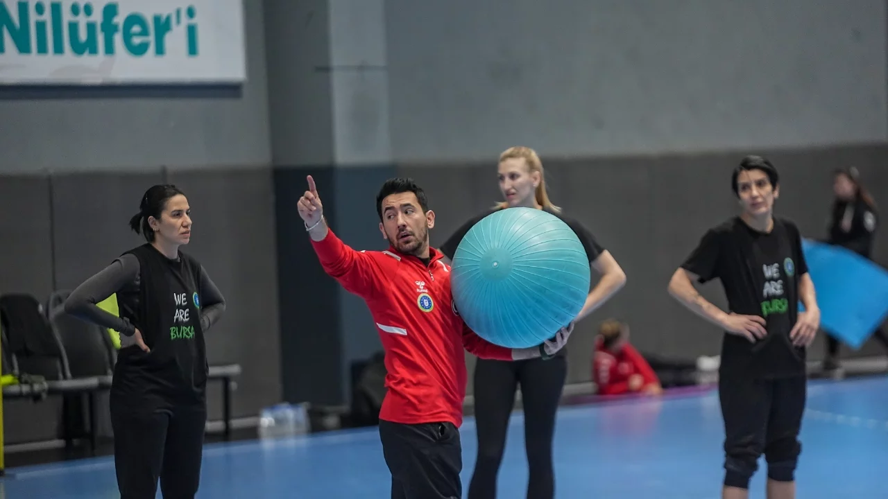 Bursa Büyükşehir Belediyespor Kadın Hentbol Takımı'nda hedef şampiyonluk