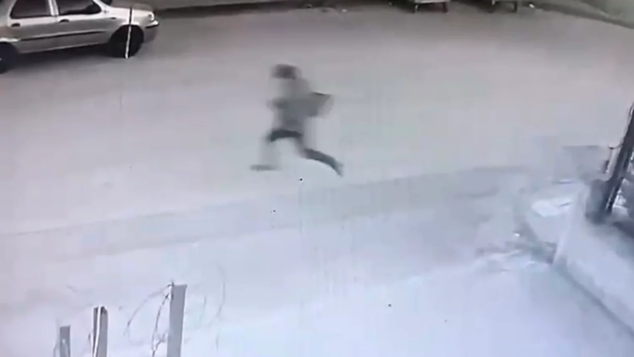 Bursa'da kapkaç anı kamerada! 18 suç kaydı olan zanlı tutuklandı