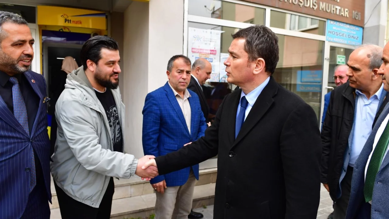 Osmangazi Belediye Başkanı Aydın'ın cuma durağı Emek Mahallesi oldu