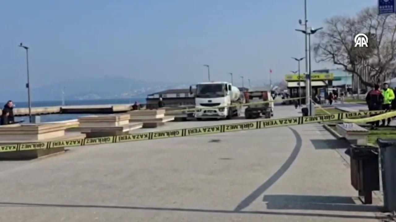 Bursa'da feci kaza! Çöp kamyonetinin altında kalan çocuk hayatını kaybetti